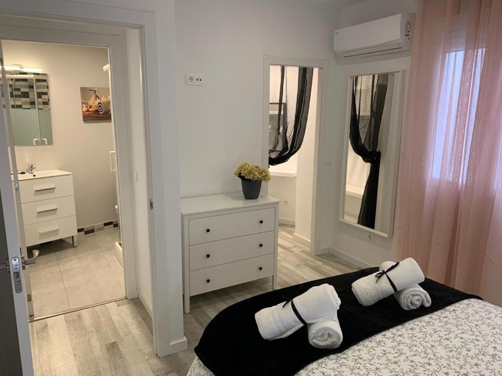 Apartamentos Cordoba Centro ภายนอก รูปภาพ